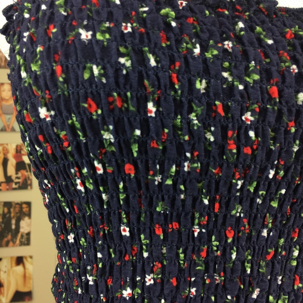Brandy melville navy red floral smocked ally tank - Picture 2 of 4